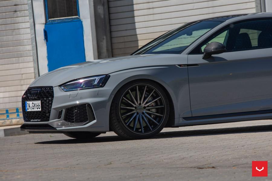 Детали экстерьера Audi RS5 Coupe on Vossen Wheels (VFS-2) 2019 года  (фото 32 из 33)